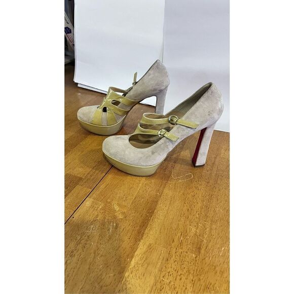 L'ESTROSA TAN SUEDE BUCKLE CLOSING RED BOTTOM SHOES HEEL WOMENS SZ 40 (10) - Picture 4 of 14